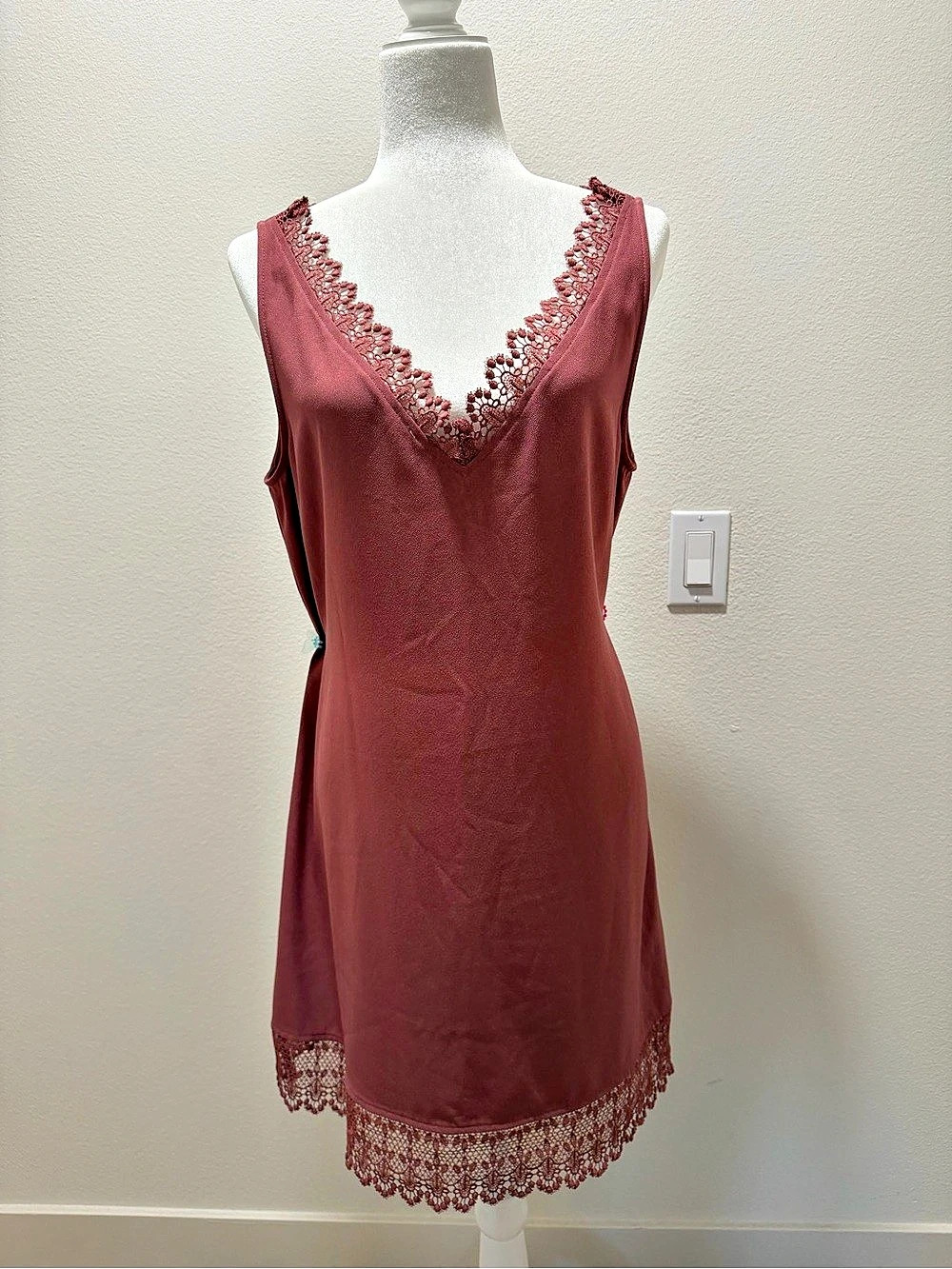 Leth Lace Trim Mini Dress in Pink Size Large Like New